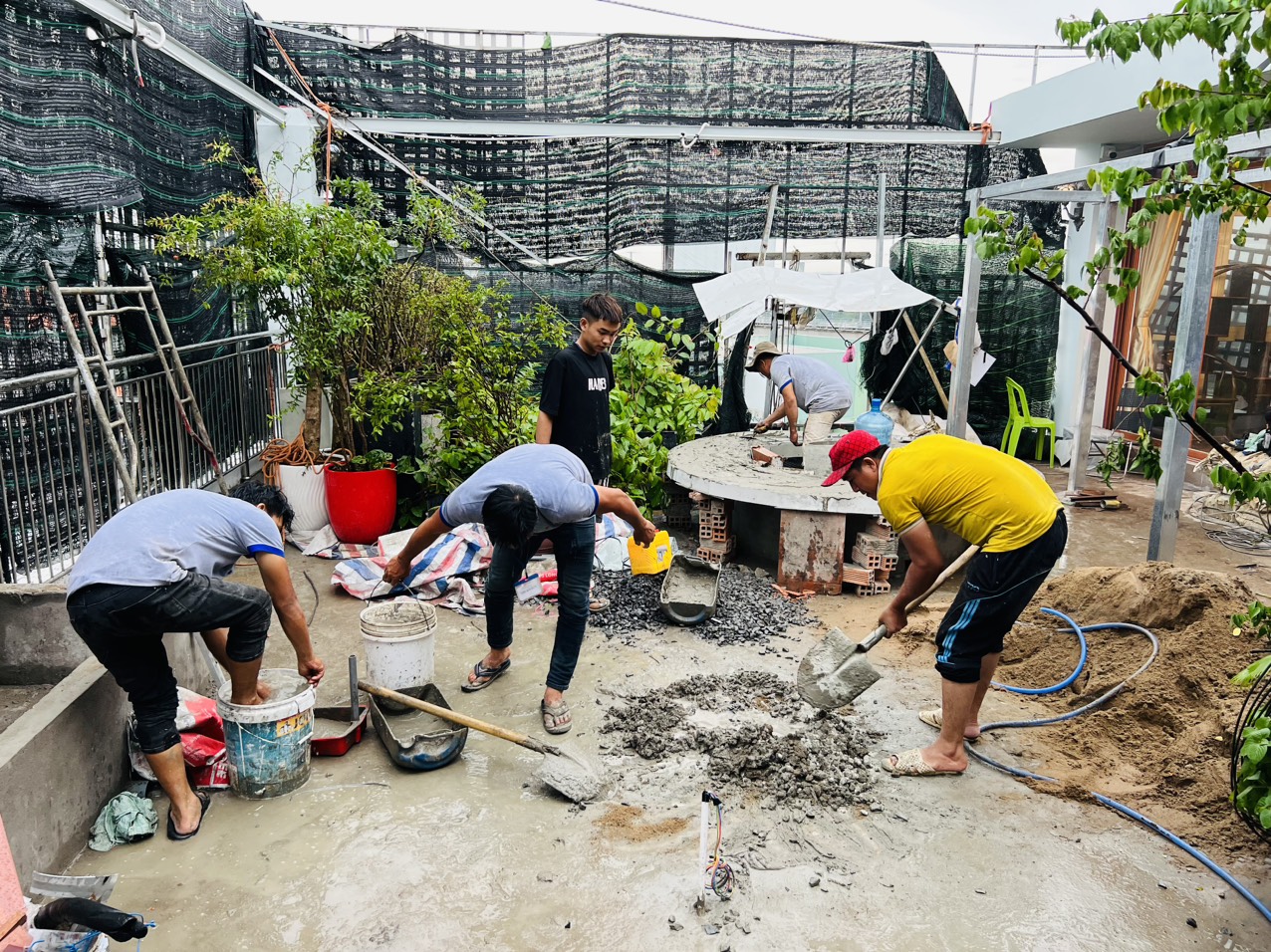 Thi công vườn sân thượng